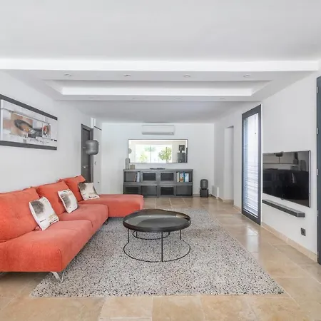 Les Cigales - Piscine Privative Nyaraló
